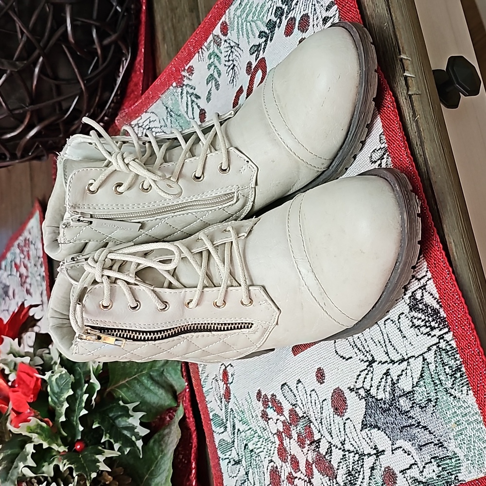 Daily shoes